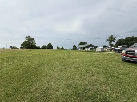 120 Center Point Loop Munfordville KY 42765