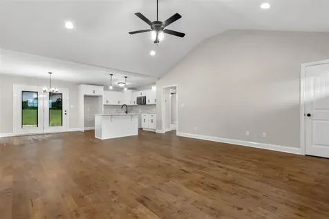 79 Courtlynn Drive Smiths Grove KY 42171