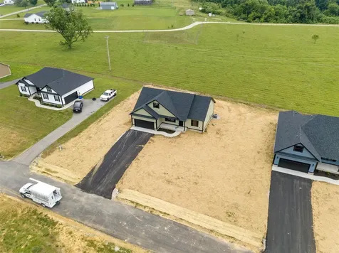 79 Courtlynn Drive Smiths Grove KY 42171