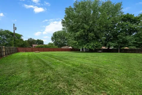 757 Dunbarton Avenue Bowling Green KY 42104