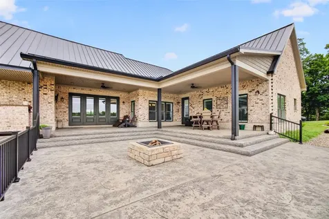 1224 Clifton Church Road Scottsville KY 42164