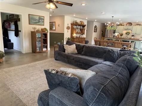 5331 Deer Lick Road Lewisburg KY 42256