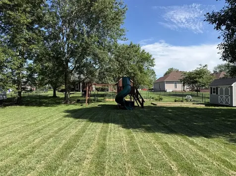 649 Summerlin Drive Bowling Green KY 42104