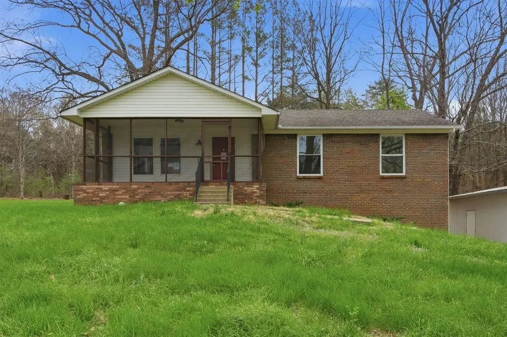 1935 Dinsmore Street Clarksville TN 37040