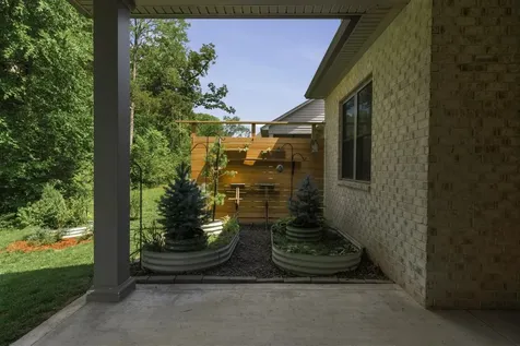 3157 Gable Ridge Lane Bowling Green KY 42104