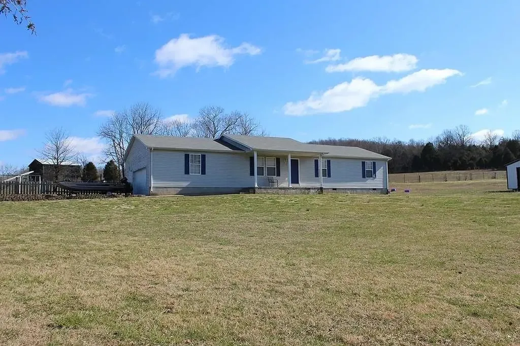 1900 Garrett Hollow Road Bowling Green KY 42101