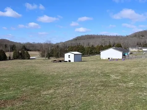 1900 Garrett Hollow Road Bowling Green KY 42101