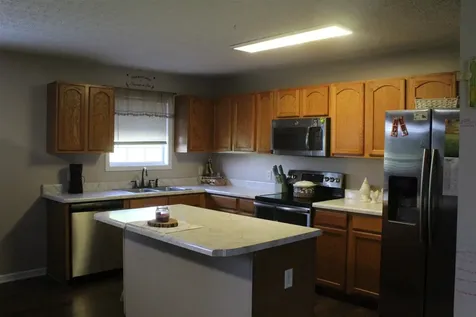 1900 Garrett Hollow Road Bowling Green KY 42101