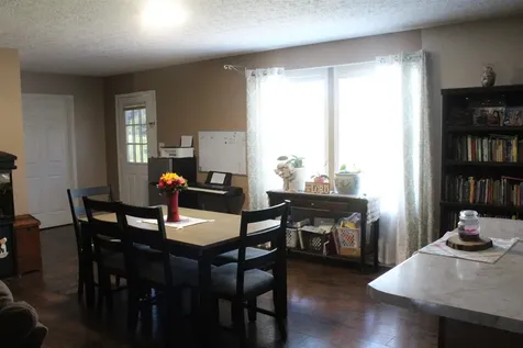 1900 Garrett Hollow Road Bowling Green KY 42101