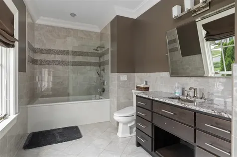 317 Village Way Bowling Green KY 42103