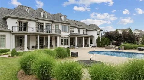 317 Village Way Bowling Green KY 42103