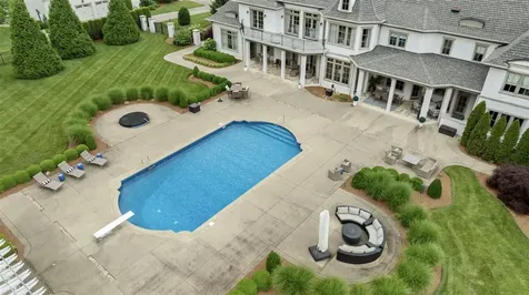 317 Village Way Bowling Green KY 42103