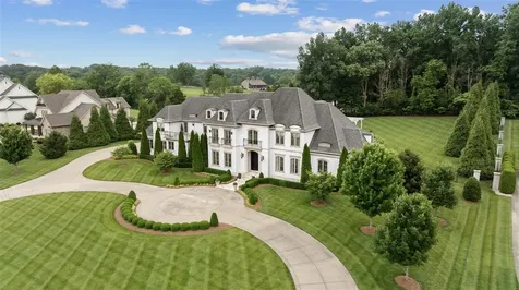 317 Village Way Bowling Green KY 42103