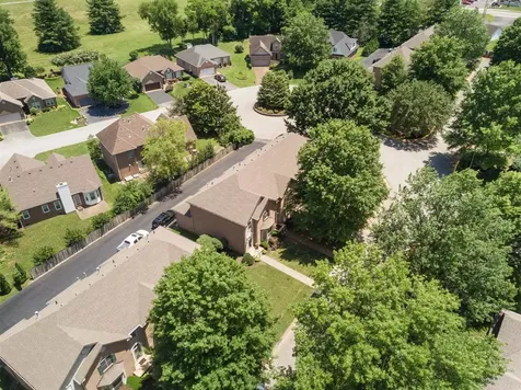 1464 Wind Ridge Avenue Bowling Green KY 42104