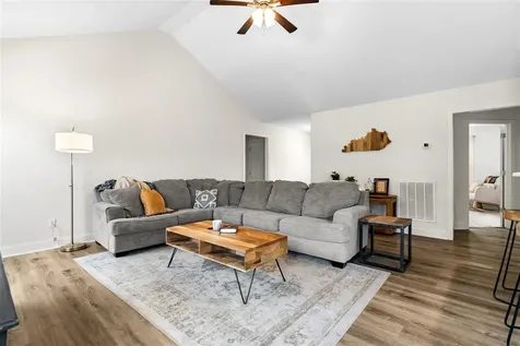 345 Deluth Drive Bowling Green KY 42101