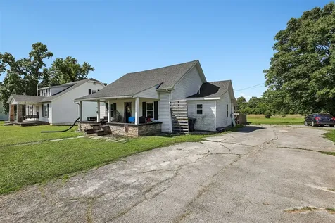 749 N Main Street Russellville KY 42276