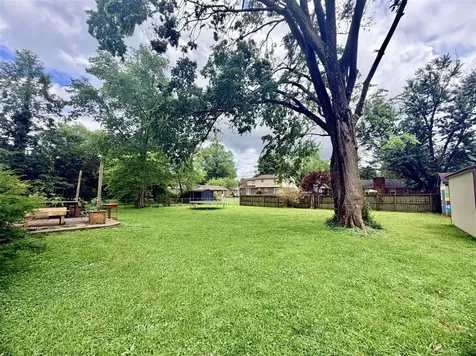 1513 Sherwood Drive Bowling Green KY 42103