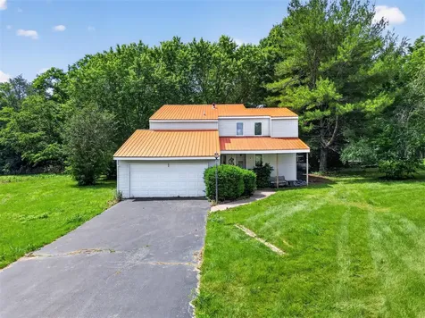 5061 Clarksville Road Russellville KY 42276