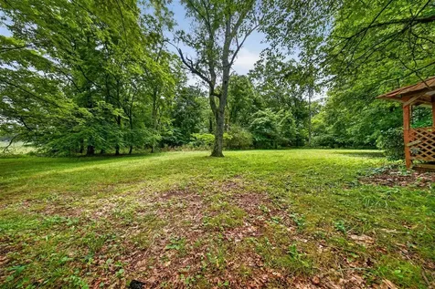 5061 Clarksville Road Russellville KY 42276
