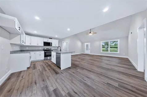 2871 Dennis Corinth Road Auburn KY 42206