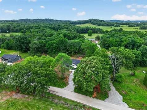 2871 Dennis Corinth Road Auburn KY 42206