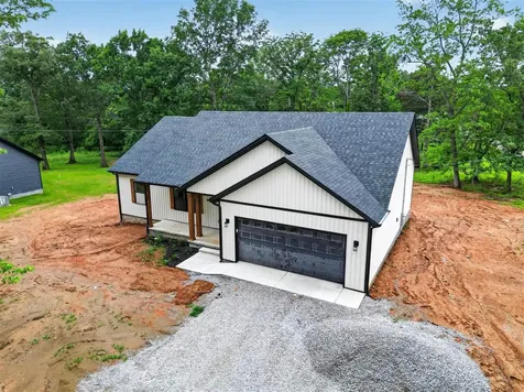 2871 Dennis Corinth Road Auburn KY 42206