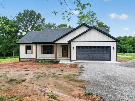 2871 Dennis Corinth Road Auburn KY 42206