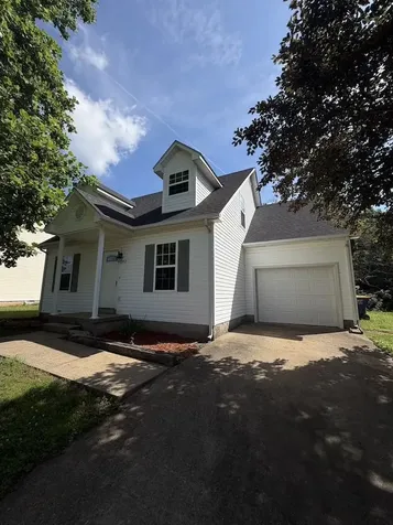 272 Rosie Court Bowling Green KY 42103
