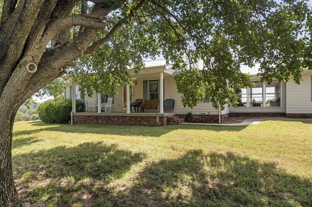 253 Boiling Springs Road Munfordville KY 42765
