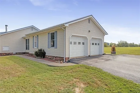 253 Boiling Springs Road Munfordville KY 42765
