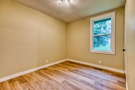 606 S Streets Avenue Elkton KY 42220