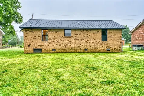606 S Streets Avenue Elkton KY 42220