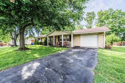 615 Wakefield Street Bowling Green KY 42103