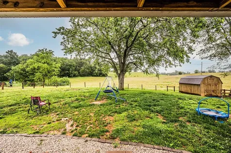 1113 Hays Pondsville Road Smiths Grove KY 42171