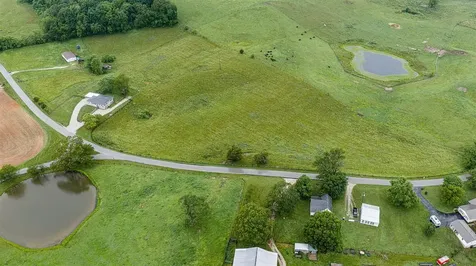 1113 Hays Pondsville Road Smiths Grove KY 42171