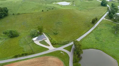 1113 Hays Pondsville Road Smiths Grove KY 42171