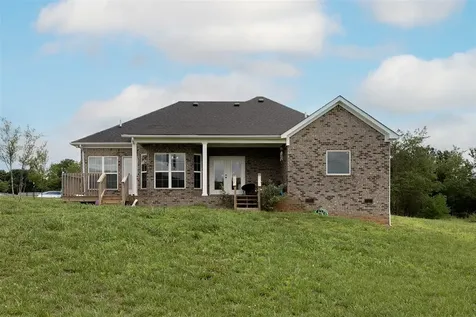 189 C W Moore Road Smiths Grove KY 42171