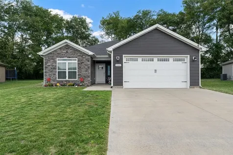 2045 Spring Lakes Circle Bowling Green KY 42104