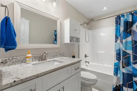 2045 Spring Lakes Circle Bowling Green KY 42104