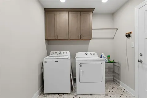 2045 Spring Lakes Circle Bowling Green KY 42104