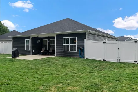 2045 Spring Lakes Circle Bowling Green KY 42104