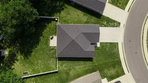 2045 Spring Lakes Circle Bowling Green KY 42104