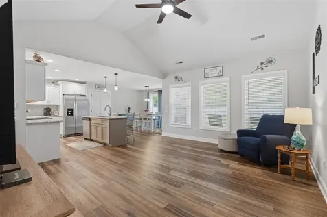 2045 Spring Lakes Circle Bowling Green KY 42104