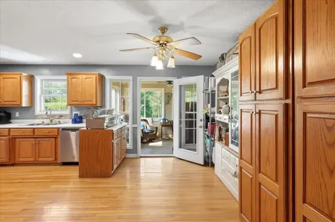 130 Hilldale Avenue Bowling Green KY 42104