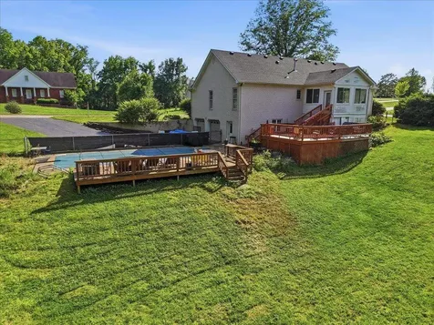 130 Hilldale Avenue Bowling Green KY 42104