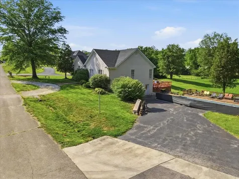 130 Hilldale Avenue Bowling Green KY 42104