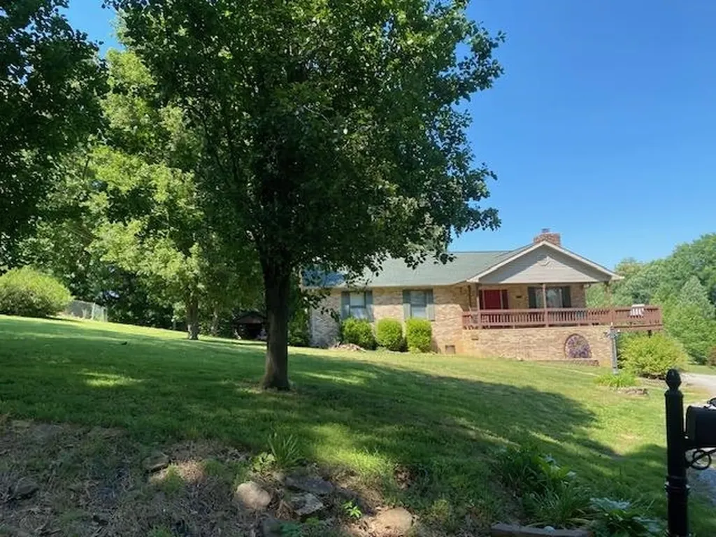 152 Clifton Lane Central City KY 42330