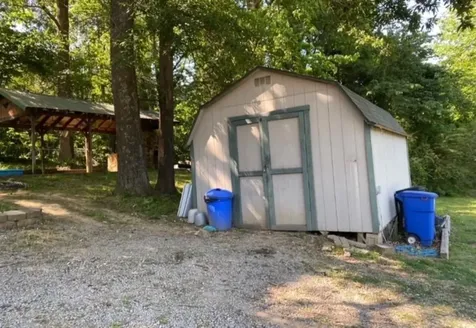 152 Clifton Lane Central City KY 42330