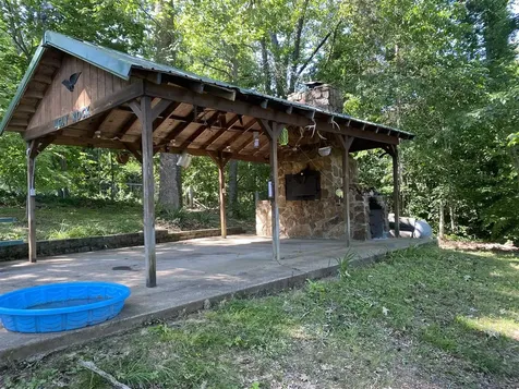 152 Clifton Lane Central City KY 42330