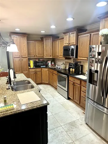 1882 Lakeshore Drive Madisonville KY 42431